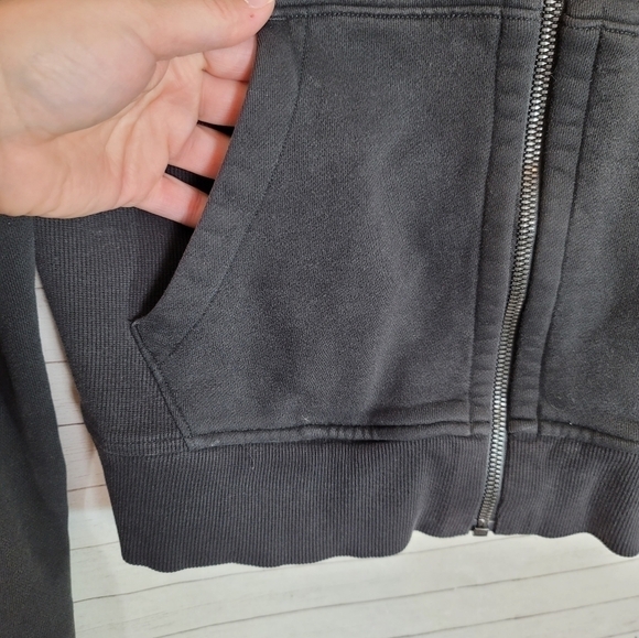 Lululemon Loop Back Hoodie in Acid Rubber Dye Black, sz 4 - Picture 7 of 16